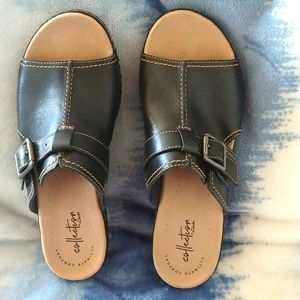 Clark's Collection sandals, size 8.5 in a navy blue color.
